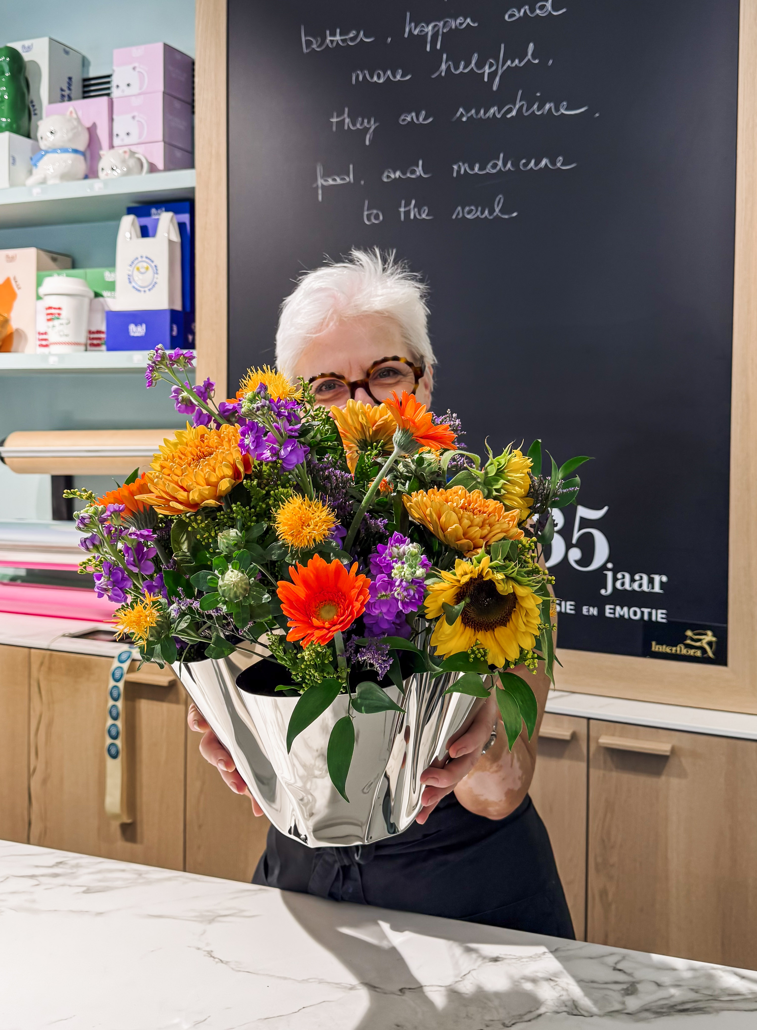 Kleurrijke bloemenarrangement